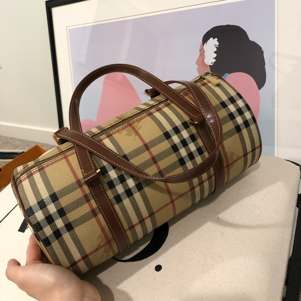 Burberry barrel bag